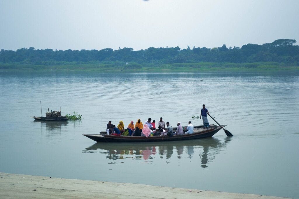 boat, river, forest-7358992.jpg